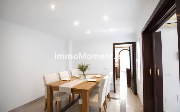 Resale - Villa - Fuengirola - Fuengirola Centro