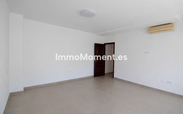 Resale - Villa - Fuengirola - Fuengirola Centro