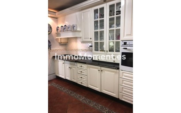 Revente - Maison mitoyenne - Estepona  - Estepona Centro