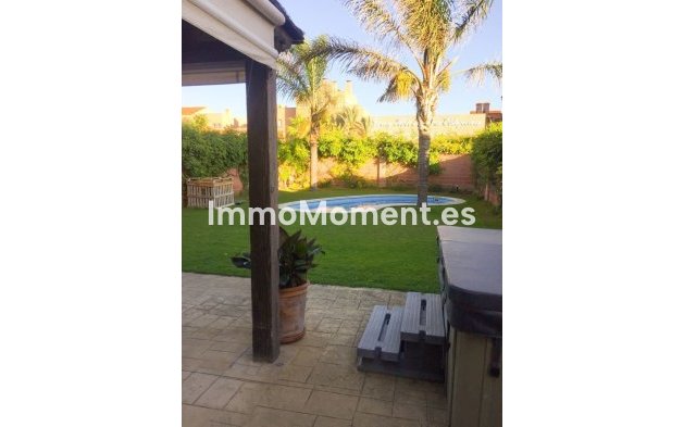 Reventa - Villa - Estepona  - Estepona Centro