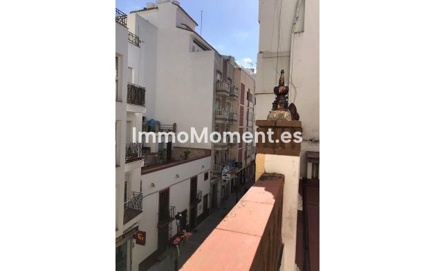 Bestaande woning - Geschakelde woning - Estepona  - Estepona Centro