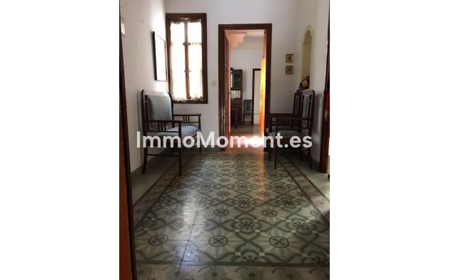 Bestaande woning - Geschakelde woning - Estepona  - Estepona Centro