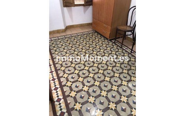 Bestaande woning - Geschakelde woning - Estepona  - Estepona Centro