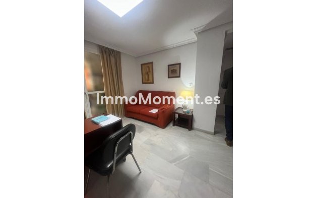 Revente - Appartement - Estepona  - Estepona Centro