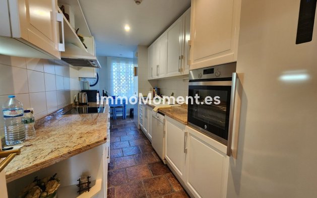Revente - Appartement - Estepona  - Estepona Centro