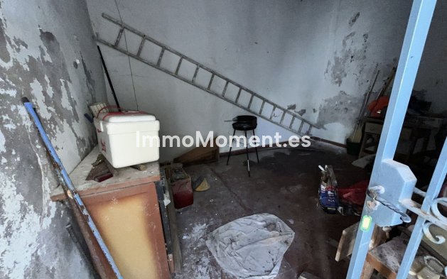 Bestaande woning - Geschakelde woning - Estepona  - Estepona Centro