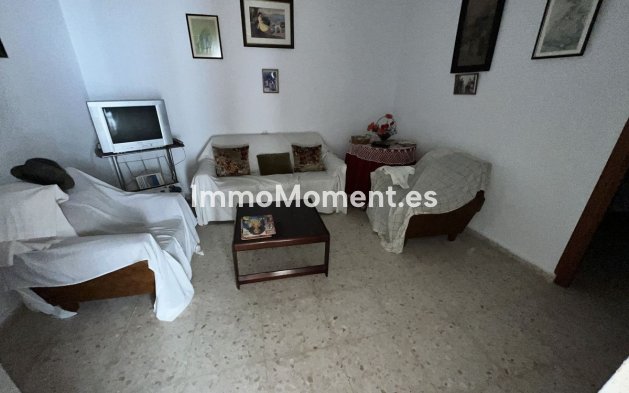 Bestaande woning - Geschakelde woning - Estepona  - Estepona Centro