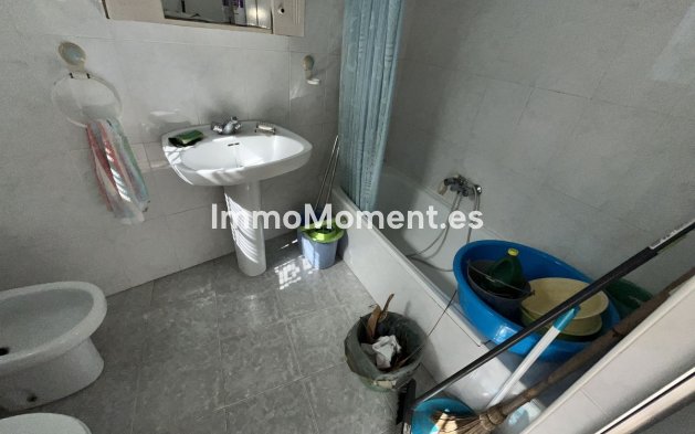 Bestaande woning - Geschakelde woning - Estepona  - Estepona Centro