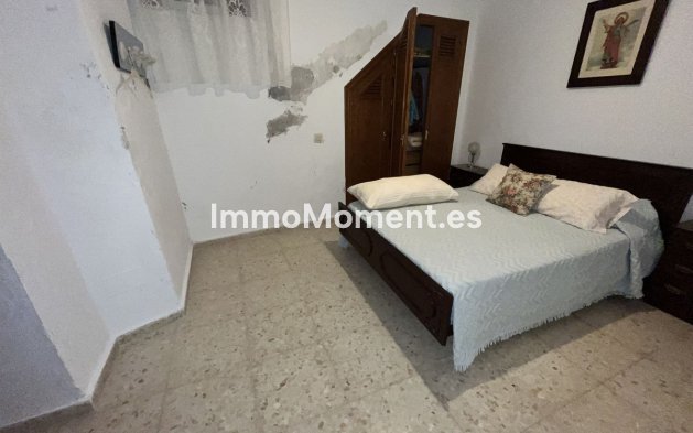 Bestaande woning - Geschakelde woning - Estepona  - Estepona Centro