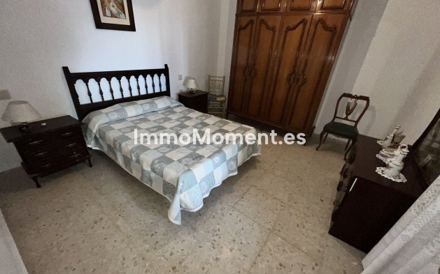 Bestaande woning - Geschakelde woning - Estepona  - Estepona Centro