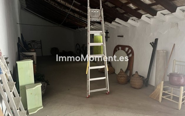 Bestaande woning - Geschakelde woning - Estepona  - Estepona Centro