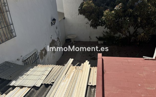 Bestaande woning - Geschakelde woning - Estepona  - Estepona Centro
