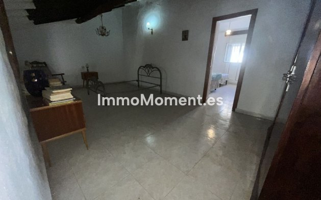 Bestaande woning - Geschakelde woning - Estepona  - Estepona Centro