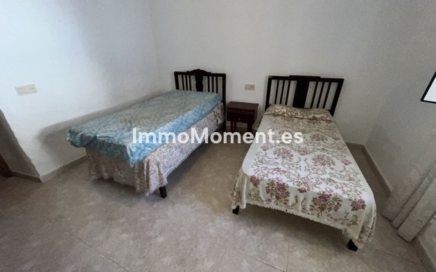 Bestaande woning - Geschakelde woning - Estepona  - Estepona Centro