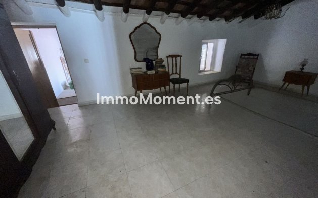 Bestaande woning - Geschakelde woning - Estepona  - Estepona Centro