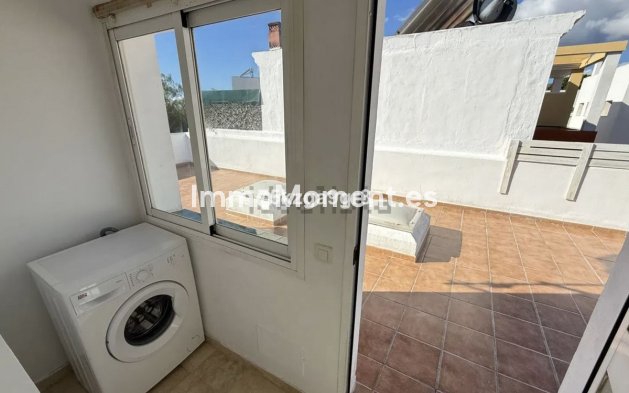 Bestaande woning - Geschakelde woning - Estepona  - Estepona Centro