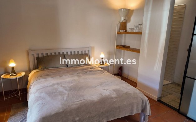 Wiederverkauf - Villa -   Inländisch - Alora