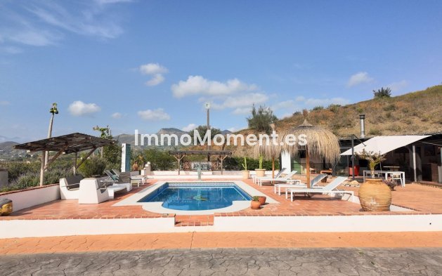 Wiederverkauf - Villa -   Inländisch - Alora