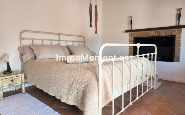 Wiederverkauf - Villa -   Inländisch - Alora