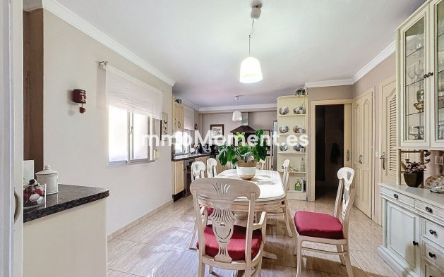 Wiederverkauf - Villa - Estepona  - Estepona Centro