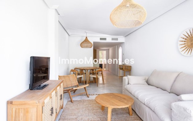 Resale - Apartment - Benahavís - Benahavís Centro