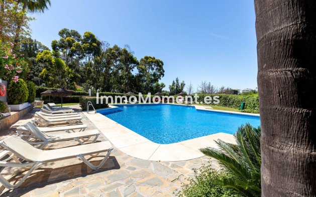 Resale - Apartment - Benahavís - Benahavís Centro