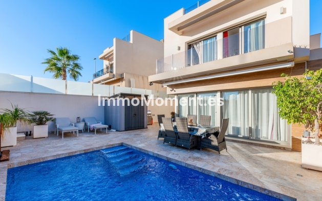 Resale - Villa - Orihuela - Villamartin