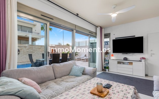 Resale - Villa - Orihuela - Villamartin