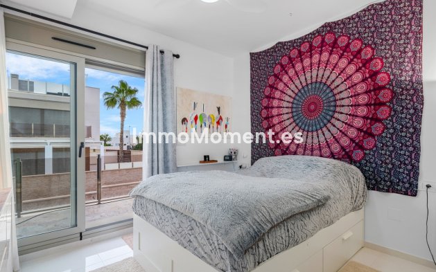 Resale - Villa - Orihuela - Villamartin