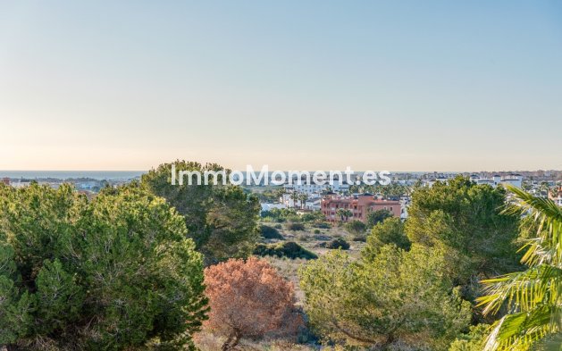 Resale - Villa - Orihuela - Villamartin