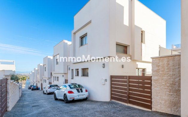 Resale - Villa - Orihuela - Villamartin