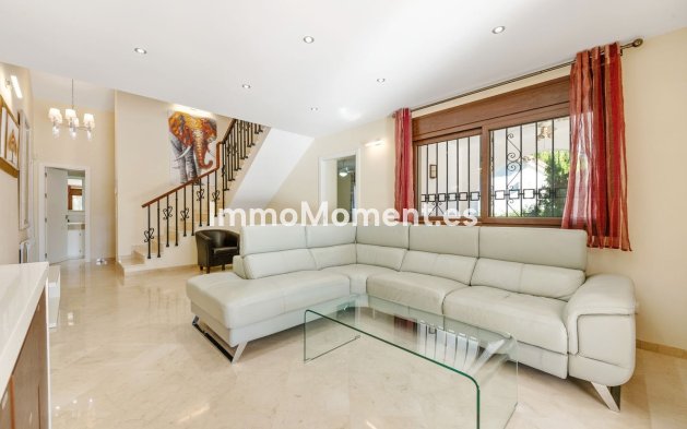 Bestaande woning - Villa - Estepona  - Atalaya