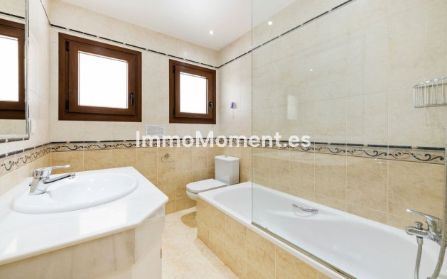 Bestaande woning - Villa - Estepona  - Atalaya