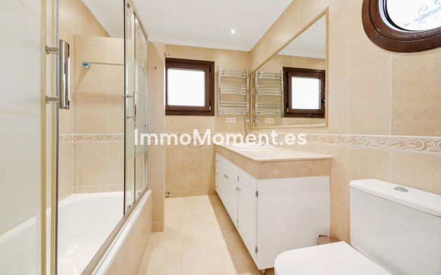 Bestaande woning - Villa - Estepona  - Atalaya