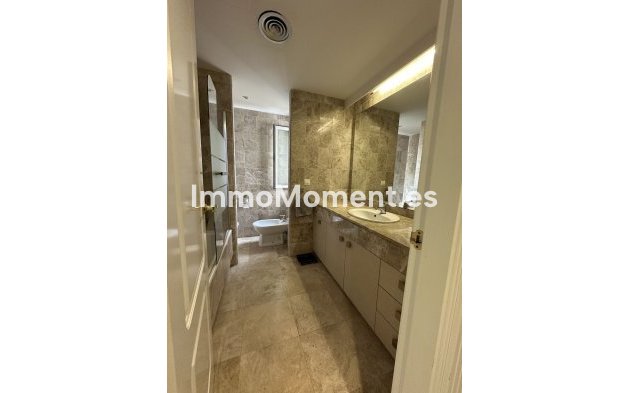 Wiederverkauf - Wohnung - Marbella - Puerto Banús