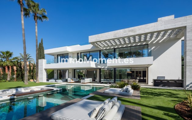 Wiederverkauf - Villa - Marbella - Nueva Andalucía