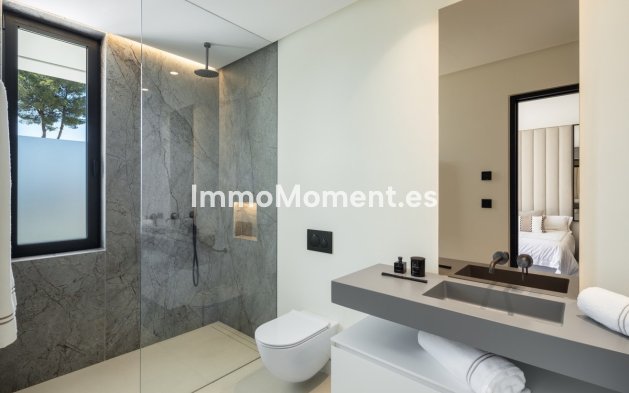 Wiederverkauf - Villa - Marbella - Nueva Andalucía