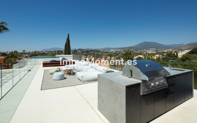 Wiederverkauf - Villa - Marbella - Nueva Andalucía