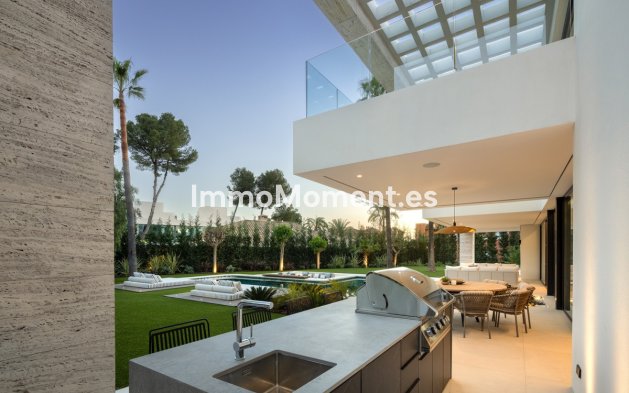 Wiederverkauf - Villa - Marbella - Nueva Andalucía