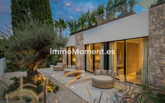 Wiederverkauf - Villa - Marbella - Nueva Andalucía