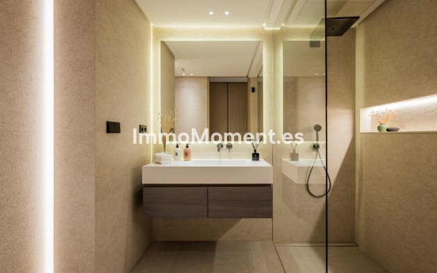 Wiederverkauf - Villa - Marbella - Nueva Andalucía