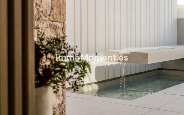 Wiederverkauf - Villa - Marbella - Nueva Andalucía