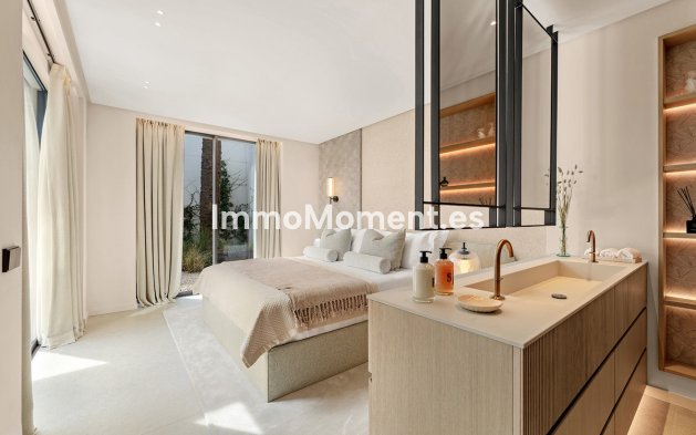 Wiederverkauf - Villa - Marbella - Nueva Andalucía