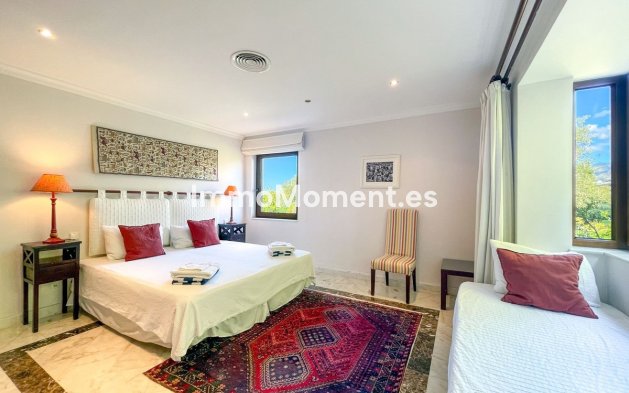 Reventa - Villa - Marbella - El Rosario