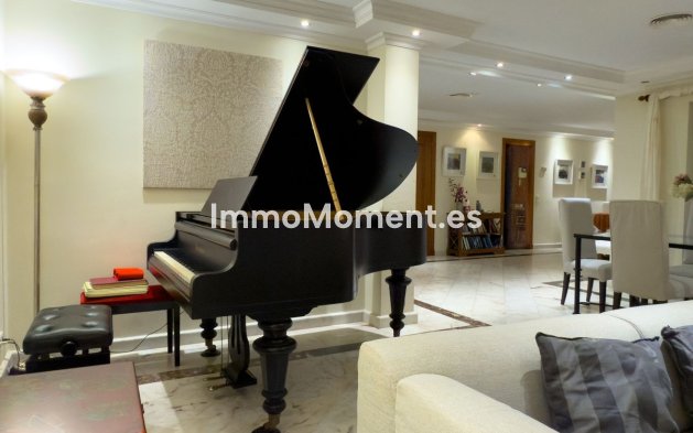 Reventa - Villa - Marbella - El Rosario