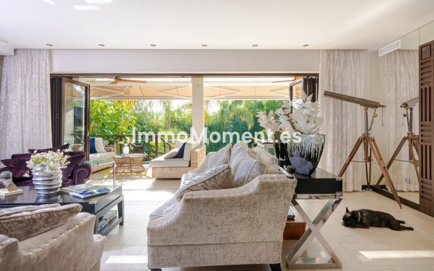 Wiederverkauf - Villa - Marbella - Nueva Andalucía