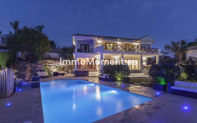 Wiederverkauf - Villa - Marbella - Nueva Andalucía