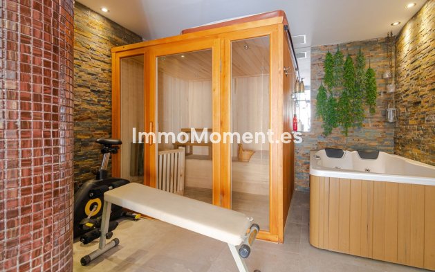 Wiederverkauf - Villa - Marbella - Nueva Andalucía