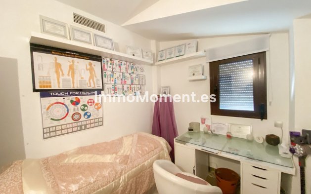 Bestaande woning - Villa - Estepona  - Estepona Centro