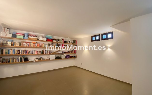 Bestaande woning - Villa - Estepona  - Estepona Centro